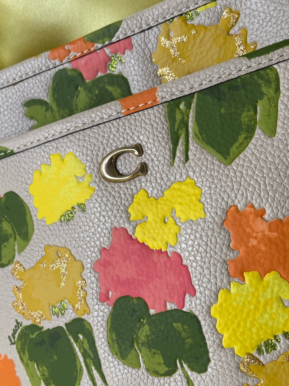 Coach Kitt Floral Crossbody Bag 🩷 Pink with 💛 Yellow, 🧡 Orange & 💚 Green NWOT - Picture 4 of 14